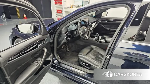 BMW 5 Series (G30) 2018 Синий из Кореи, фото 2