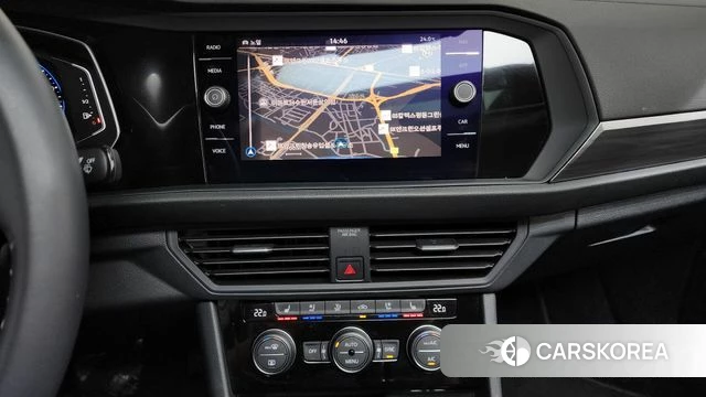 Volkswagen 7th Generation of Jetta 2024 Белый из Кореи, фото 2