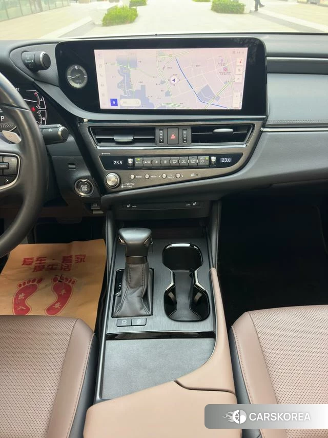 Lexus ES 2023 Белый из Китая, фото 2
