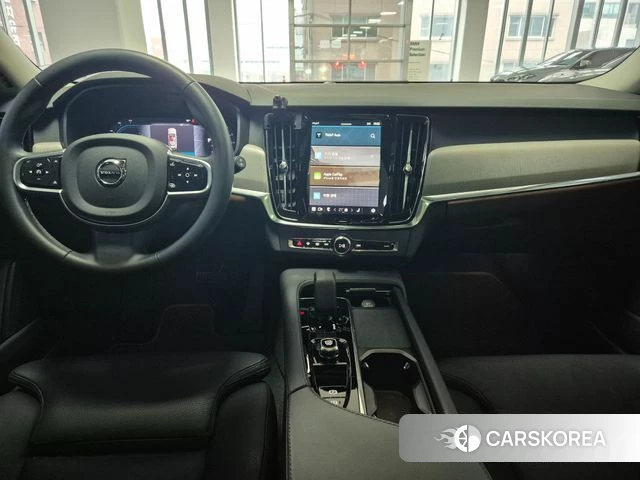 Volvo V90 Cross-Country 2025 Белый из Кореи, фото 2