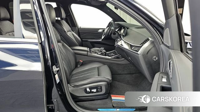 BMW X7 (G07) 2021 Черный из Кореи, фото 2