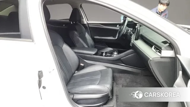 Kia K5 3rd generation 2021 Белый из Кореи, фото 2