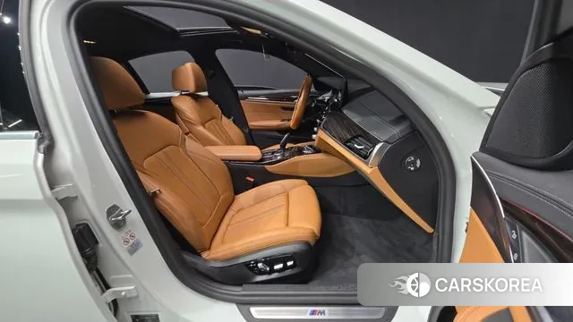 BMW 5 Series (G30) id 2901807 из Кореи 2