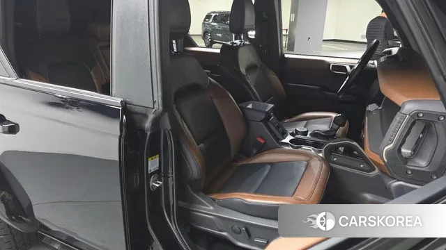 Ford Bronco 6th Generation 2024 Черный из Кореи, фото 2