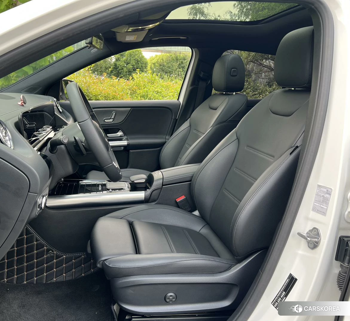 Mercedes-Benz GLA 2020 Белый из Китая, фото 2