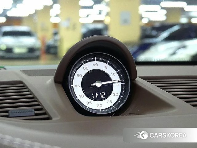 Porsche 911(992) 2022 Зеленый из Кореи, фото 2