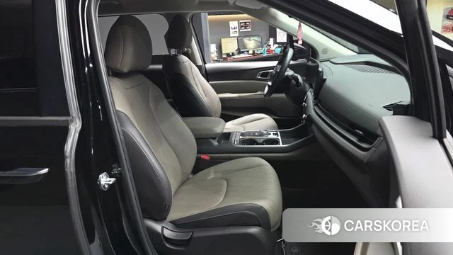 Kia The New Carnival 4th Generation 2024 Черный из Кореи, фото 2