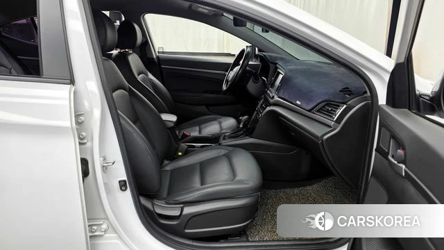 Hyundai Avante AD 2018 Белый из Кореи, фото 2