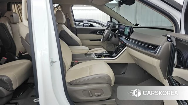 Kia Carnival 4th generation 2023 Белый из Кореи, фото 2