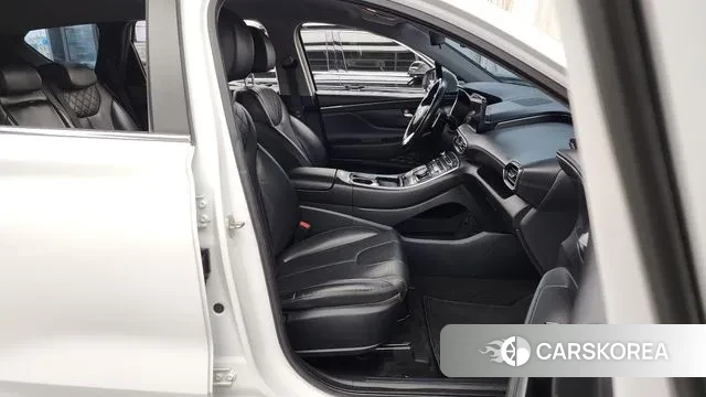 Hyundai The New Santa Fe 2021 Белый из Кореи, фото 2