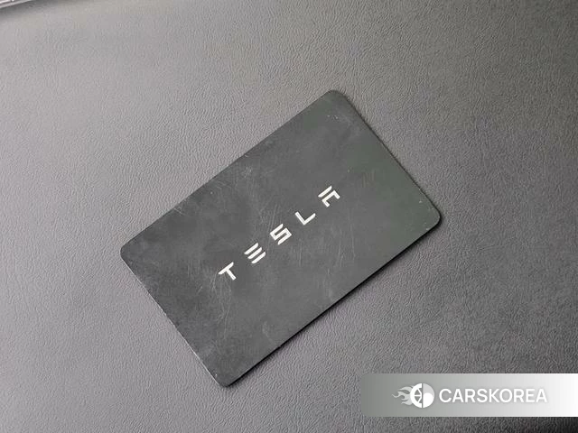 Tesla Model Y 2021 Белый из Китая, фото 2