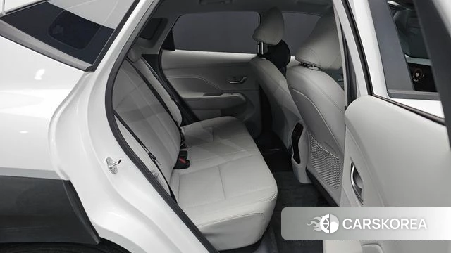 Hyundai Kona (SX2) 2024 Белый из Кореи, фото 2