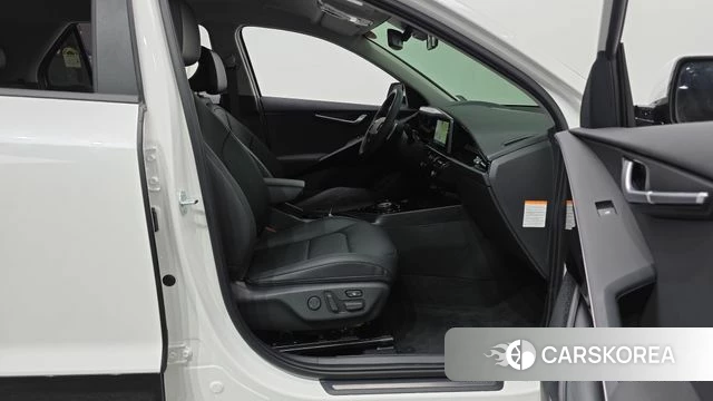 Kia Di Ol Nu Niro 2025 Белый из Кореи, фото 2