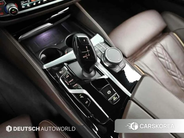 BMW 5 Series (G30) 2021 Небесно-голубой из Кореи, фото 2