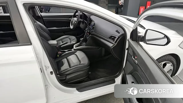 Hyundai Avante AD 2018 Белый из Кореи, фото 2