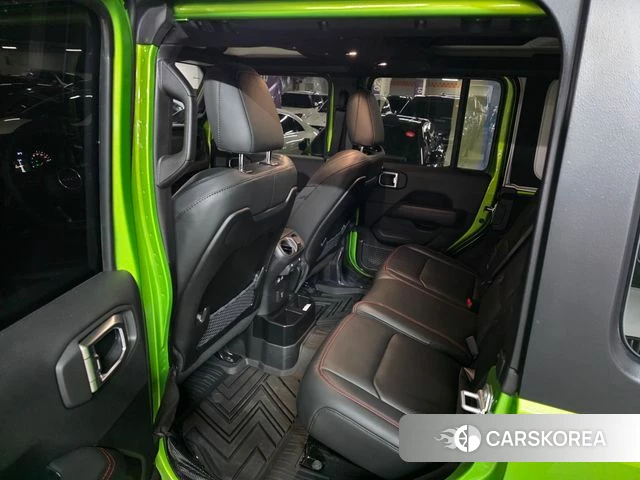 Jeep Wrangler (JL) 2025 Светло-зеленый из Кореи, фото 2