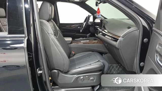 Cadillac Escalade 5th Generation 2023 Черный из Кореи, фото 2