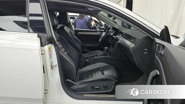 Volkswagen Arteon 2019 Белый из Кореи, фото 2