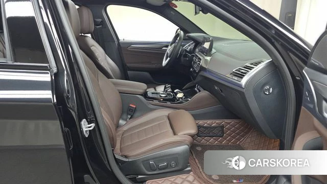 BMW X4 (G02) 2025 Черный из Кореи, фото 2