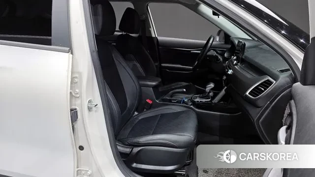 Kia Seltos 2022 Белый из Кореи, фото 2