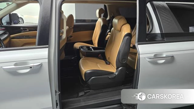 Kia Carnival 4th generation 2023 Белый из Кореи, фото 2