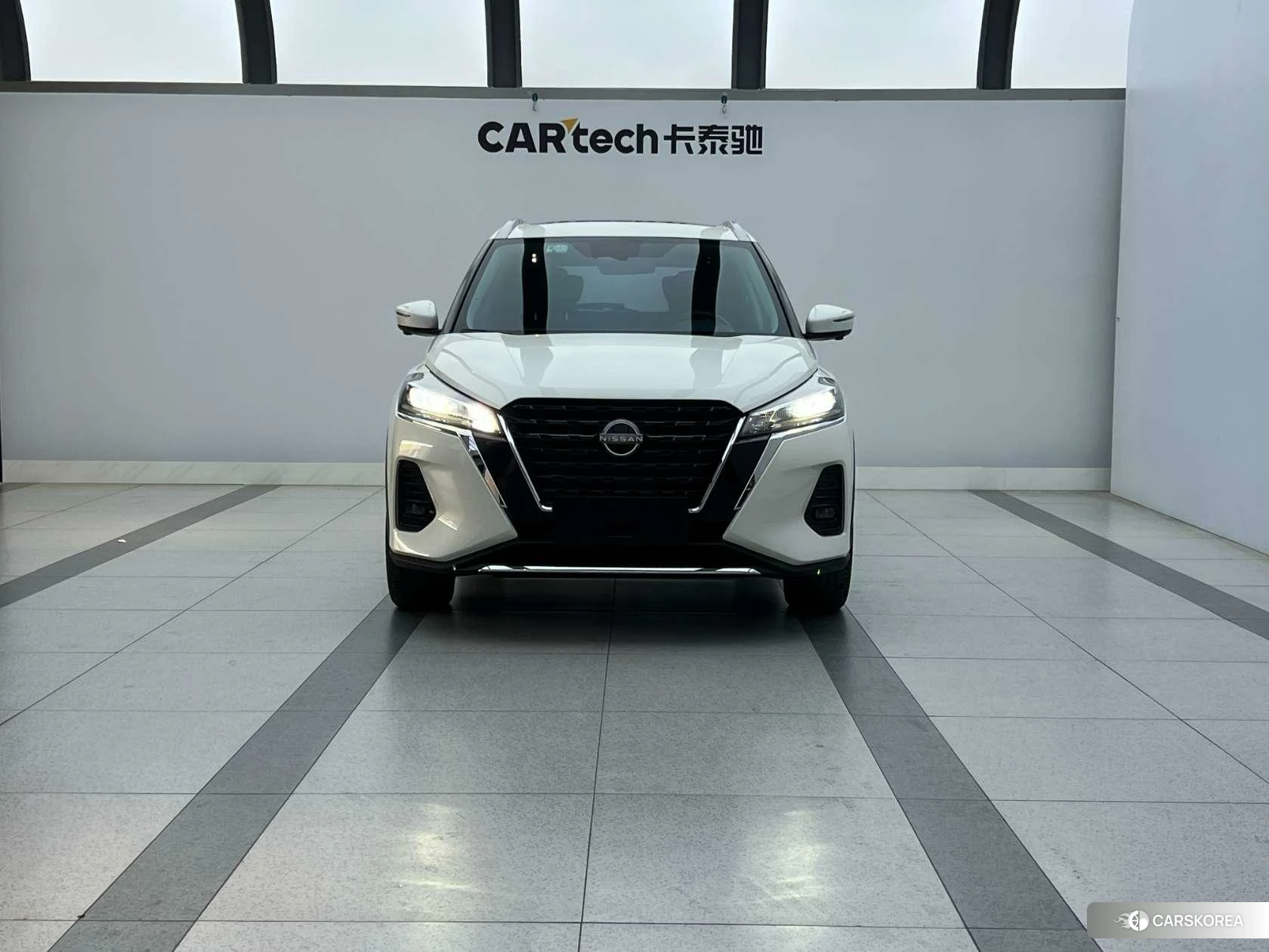 Nissan Jinke 2023 Белый из Китая, фото 2