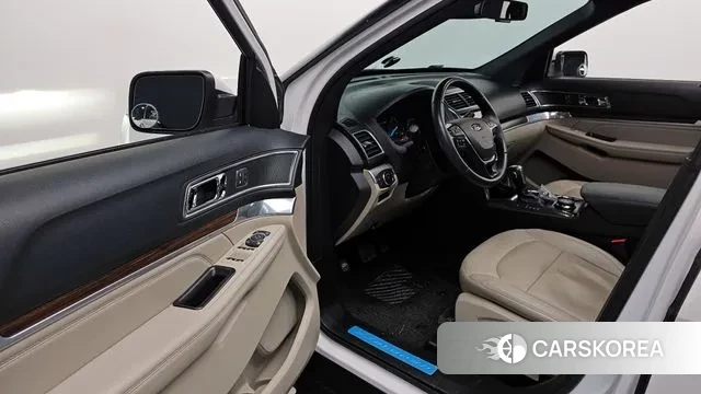 Ford Explorer 2019 Белый из Кореи, фото 2