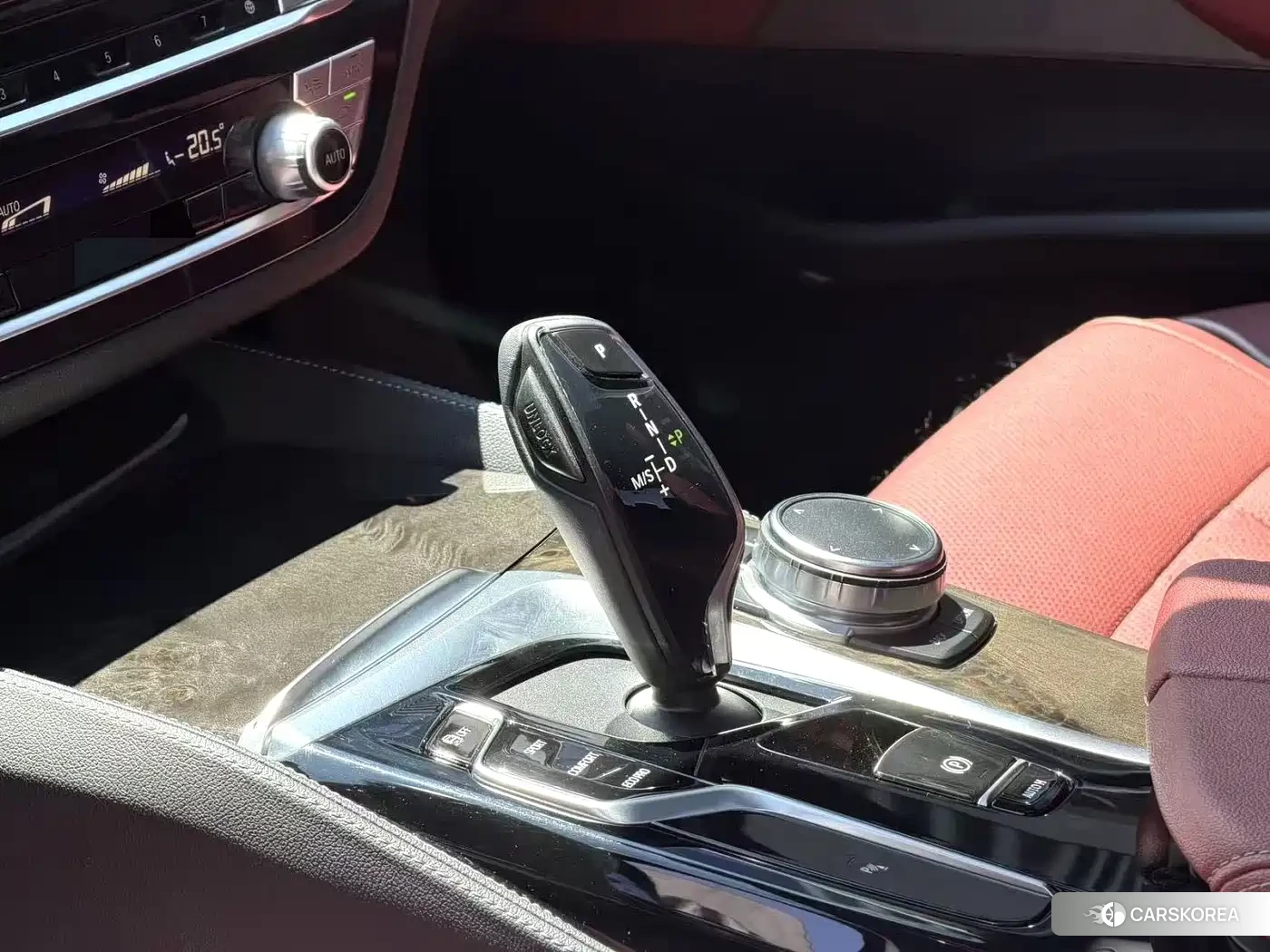BMW 5 series 2022 Черный из Китая, фото 2