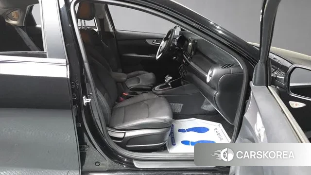 Kia The New K3 2nd generation 2021 Черный из Кореи, фото 2