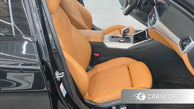 BMW 3 Series (G20) 2022 Черный из Кореи, фото 2