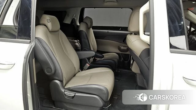 Kia The New Carnival 4th Generation 2024 Белый из Кореи, фото 2