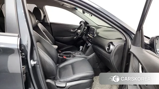 Hyundai Kona 2018 Черный из Кореи, фото 2