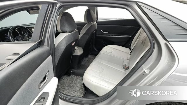 Hyundai Avante Hybrid (CN7) 2022 Серебряный из Кореи, фото 2