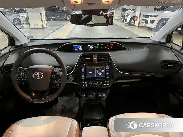 Toyota Prius 4th Generation 2021 Серебристо-серый из Кореи, фото 2