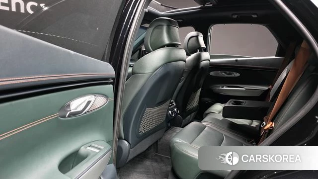 Genesis GV70 2023 Черный из Кореи, фото 2