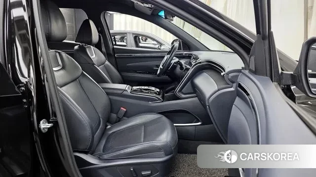 Hyundai Tucson (NX4) 2021 Черный из Кореи, фото 2