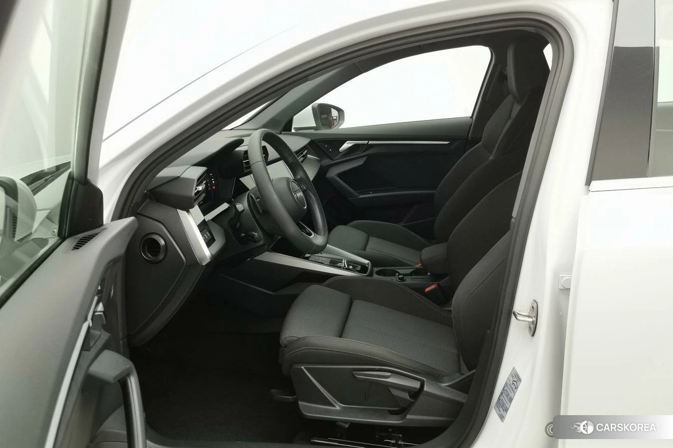 Audi A3 2021 Белый из Китая, фото 2