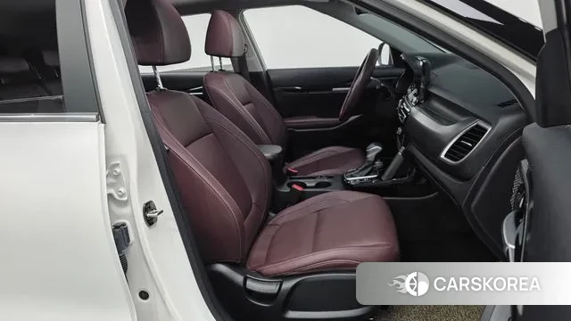 Kia Seltos 2022 Белый из Кореи, фото 2