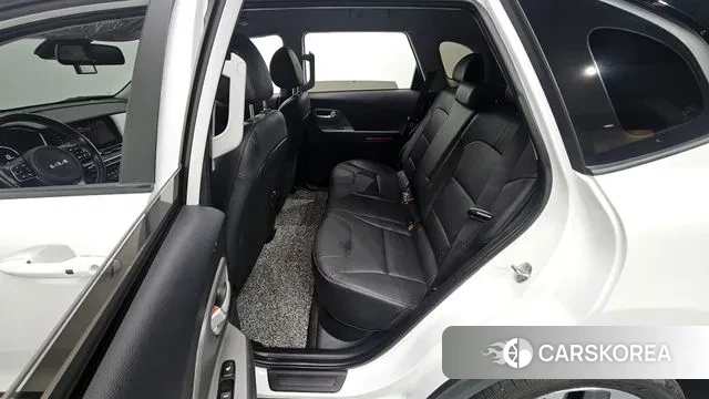 Kia Niro Plus 2022 Белый из Кореи, фото 2