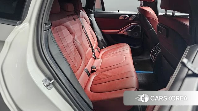 BMW X6 (G06) 2021 Белый из Кореи, фото 2