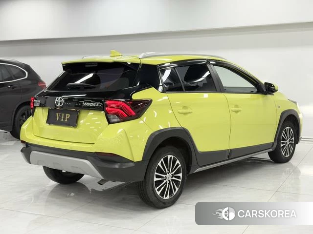Toyota YARIS L Zhixuan 2023 Желтый из Китая, фото 2