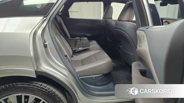 Lexus RX350h 5th generation 2023 Серебристо-серый из Кореи, фото 2