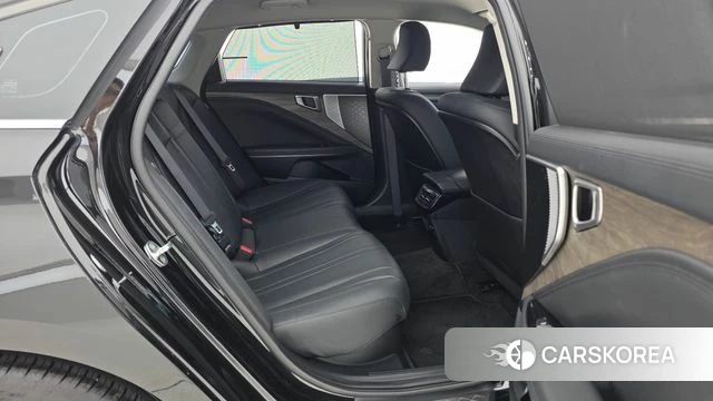 Kia K8 Hybrid 2023 Черный из Кореи, фото 2