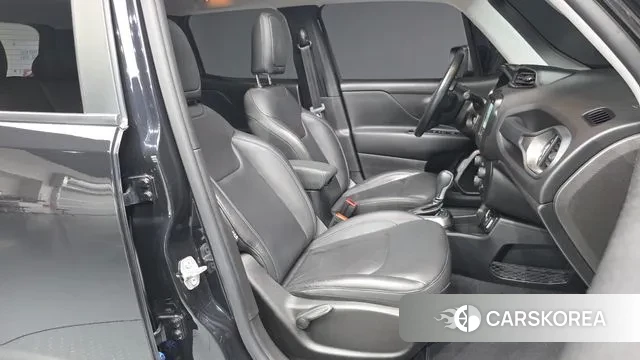 Jeep Renegade 2021 Черный из Кореи, фото 2