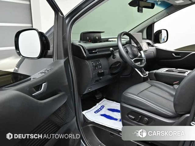 Hyundai Staria 2023 Серый из Кореи, фото 2