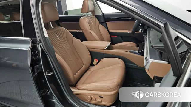 Hyundai Grandeur (GN7) 2023 Серый из Кореи, фото 2