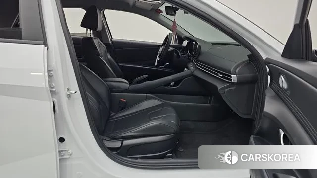 Hyundai Avante (CN7) 2022 Белый из Кореи, фото 2