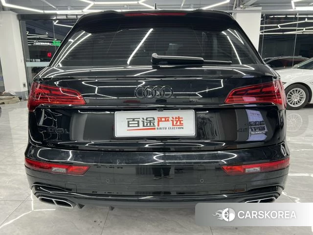 Audi Q5L 2022 Черный из Китая, фото 2