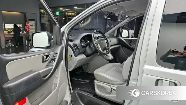 Hyundai The New Grand Starex 2019 Серебряный из Кореи, фото 2