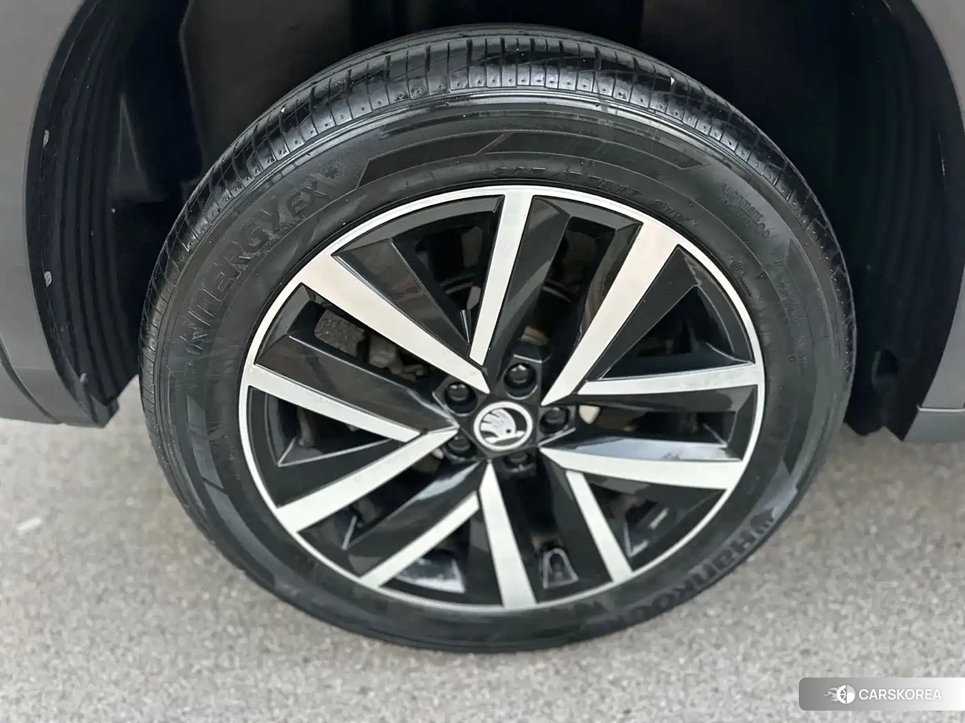 Skoda Komick 2022 Белый из Китая, фото 2